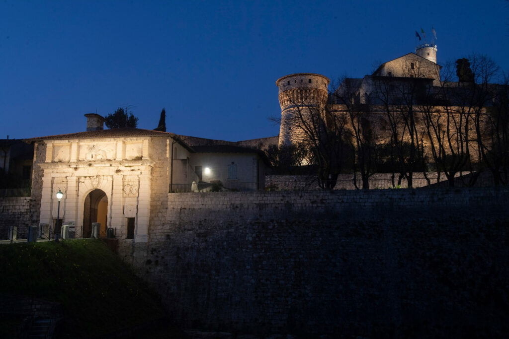 Visita guidata - Il Castello di Brescia e i suoi musei Fotografia con ingresso del castello d'Età veneta