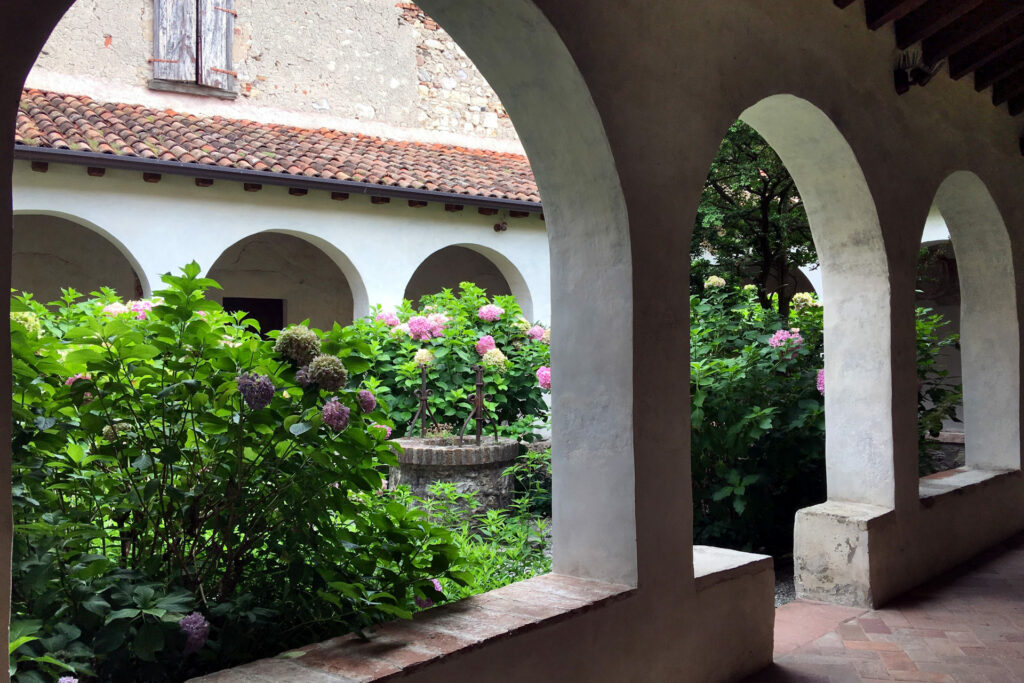 Visita guidata - San Pietro in Lamosa Chiostro del monastero di San Pietro in Lamosa