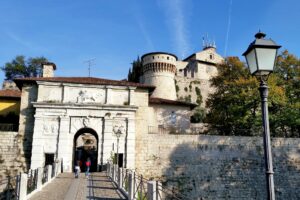 Visita guidata - Il Castello di Brescia e i suoi musei Ingresso alla fortezza rinascimentale e al parco del Castello