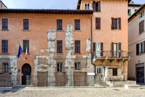 Esterno della Basilica romana di Brescia